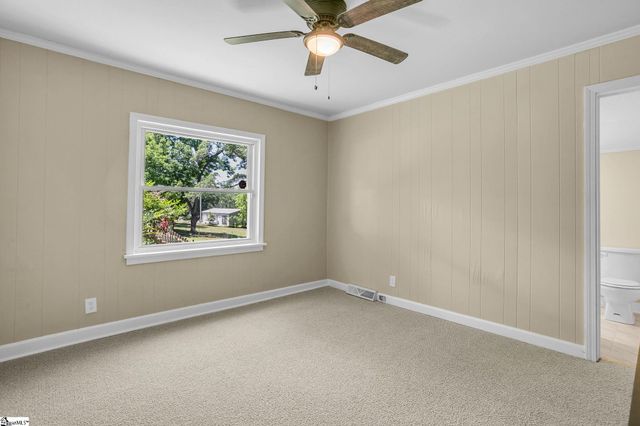 14 Piedmont Avenue, Piedmont, SC 29673