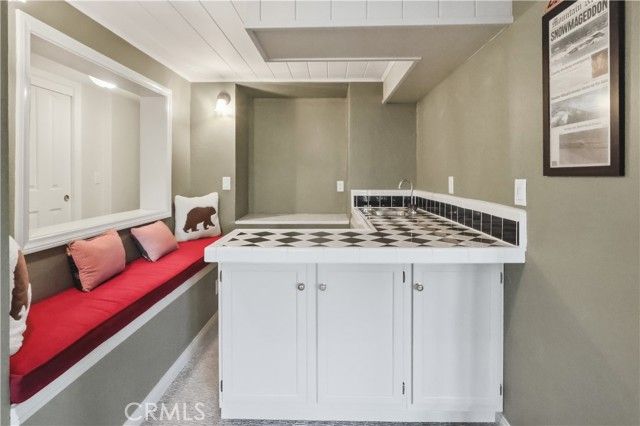 174 Golf Course Road, Lake Arrowhead, CA 92352