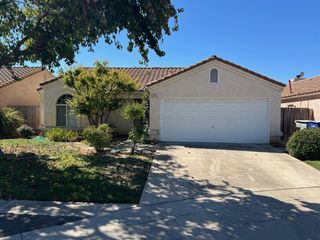 1831 E Chennault Avenue, Fresno, CA 93720