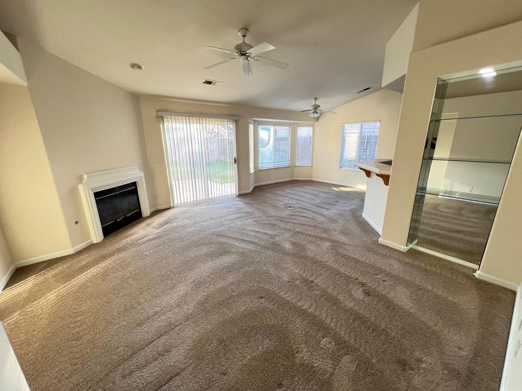 Image 3 of property listing at 1831 E Chennault Avenue, Fresno, CA 93720