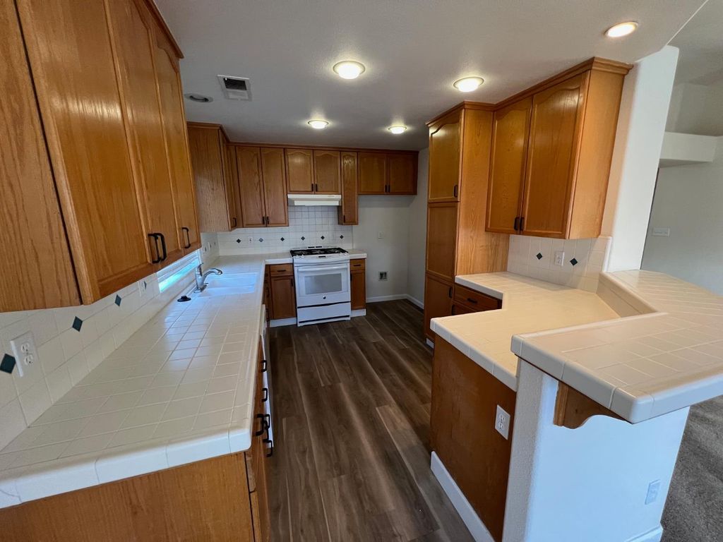 Image 4 of property listing at 1831 E Chennault Avenue, Fresno, CA 93720