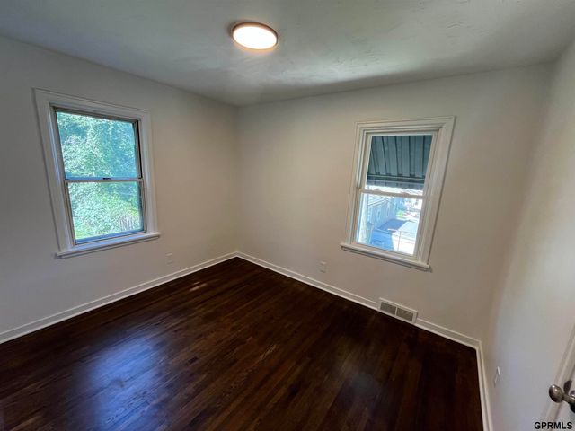 4819 Wirt Street, Omaha, NE 68104