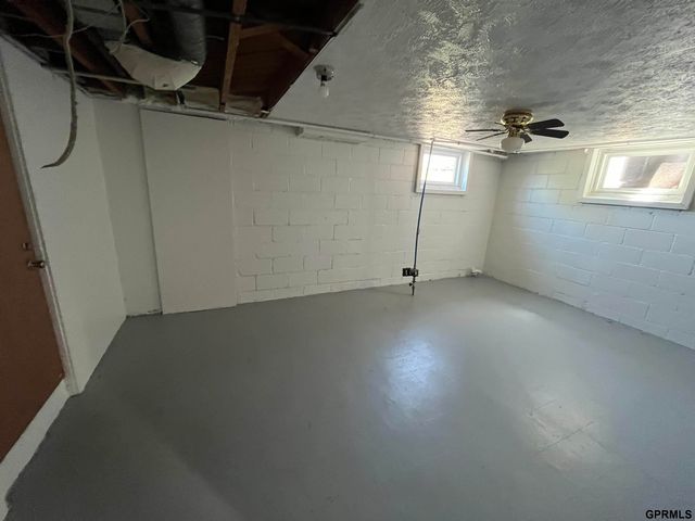 4819 Wirt Street, Omaha, NE 68104