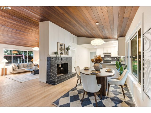 21912 Ne 68TH St, Vancouver, WA 98682