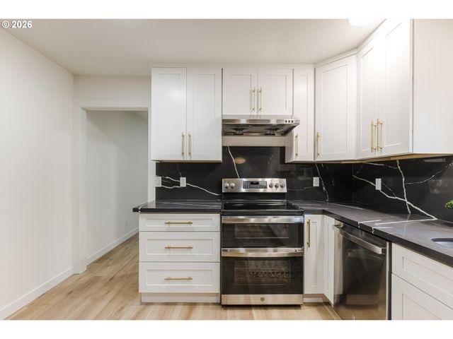 21912 Ne 68TH St, Vancouver, WA 98682