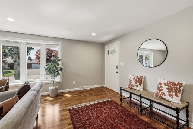 35 Chestnut Hill, South Hadley, MA 01075