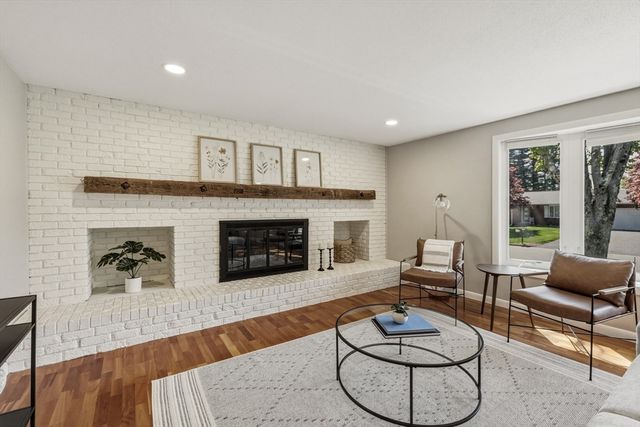 35 Chestnut Hill, South Hadley, MA 01075