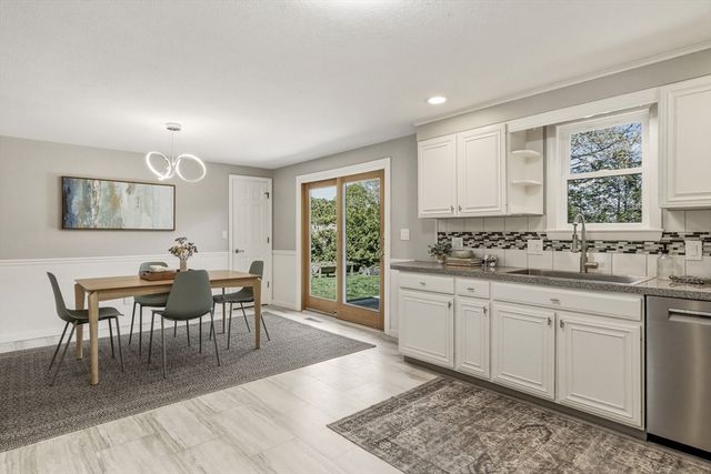 35 Chestnut Hill, South Hadley, MA 01075