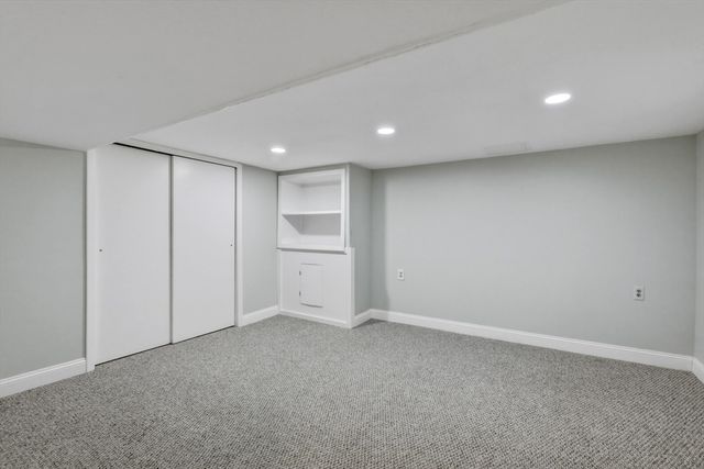 35 Chestnut Hill, South Hadley, MA 01075