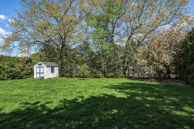35 Chestnut Hill, South Hadley, MA 01075