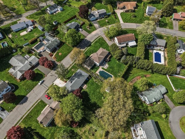 35 Chestnut Hill, South Hadley, MA 01075