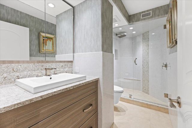 4605 S Ocean Boulevard 3b, Highland Beach, FL 33487