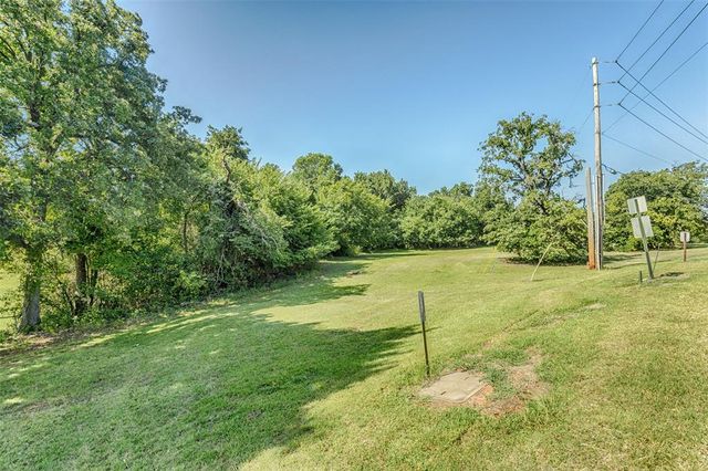 12100 S Broadway Street, Edmond, OK 73034