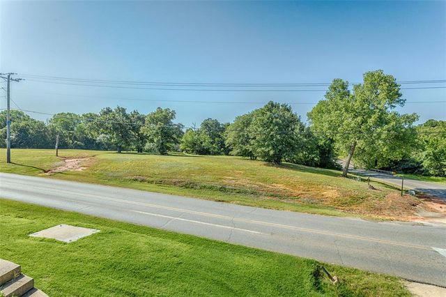 12100 S Broadway Street, Edmond, OK 73034