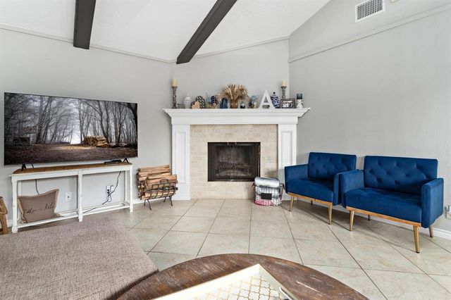 5885 Pinkstaff Ln, Beaumont, TX 77706
