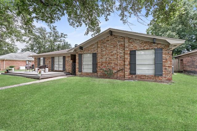 5885 Pinkstaff Ln, Beaumont, TX 77706