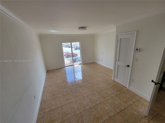 3011 W 76th St A-208, Hialeah, FL 33018
