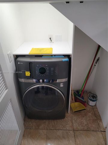 3011 W 76th St A-208, Hialeah, FL 33018