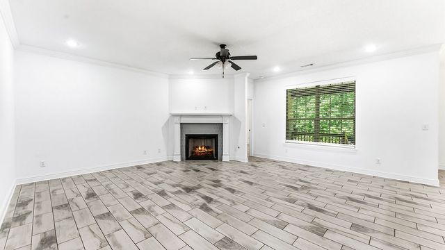 1301 Leslie Street, Centerton, AR 72713