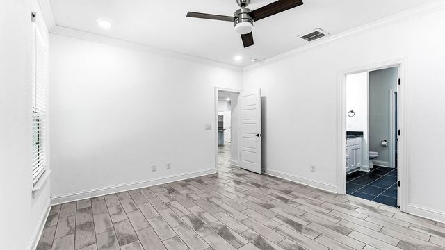 1301 Leslie Street, Centerton, AR 72713