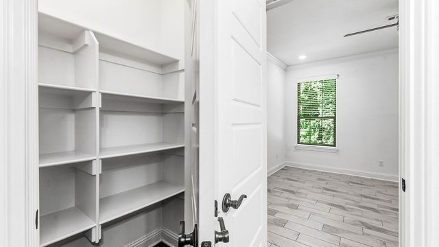 1301 Leslie Street, Centerton, AR 72713