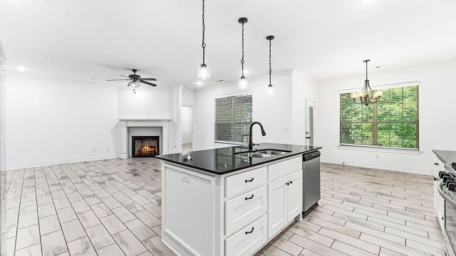 1301 Leslie Street, Centerton, AR 72713