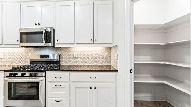 1301 Leslie Street, Centerton, AR 72713