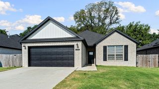 1301 Leslie Street, Centerton, AR 72713