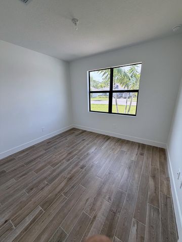 6660 SE Park Trace Drive, Stuart, FL 34997