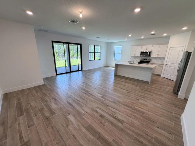 6660 SE Park Trace Drive, Stuart, FL 34997