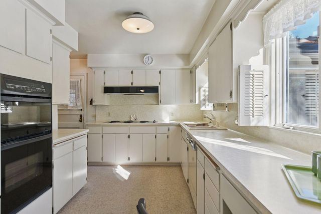 3525 The Mall, Minnetonka, MN 55345