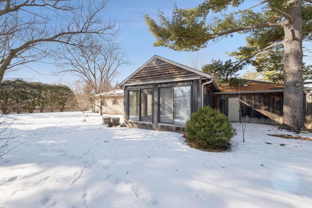 3525 The Mall, Minnetonka, MN 55345