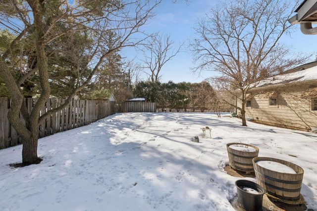 3525 The Mall, Minnetonka, MN 55345