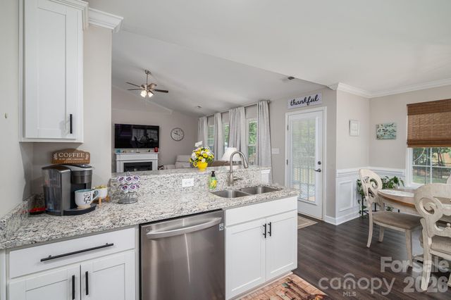 4164 S Olivers Cross Road, Newton, NC 28658