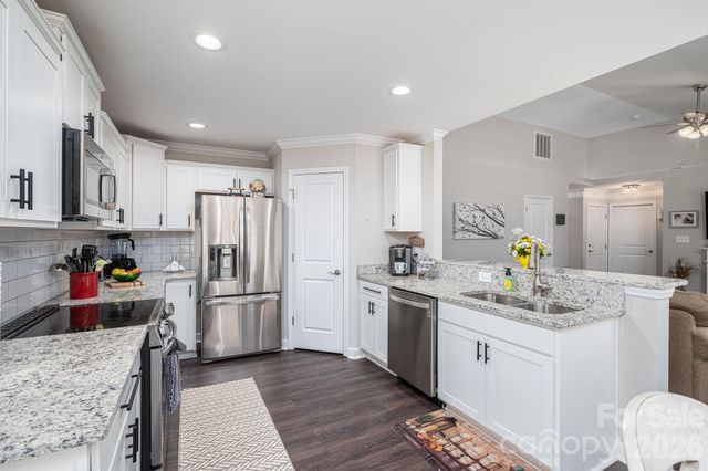 4164 S Olivers Cross Road, Newton, NC 28658