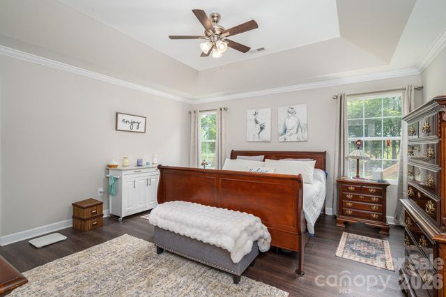 4164 S Olivers Cross Road, Newton, NC 28658