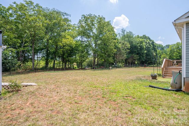 4164 S Olivers Cross Road, Newton, NC 28658