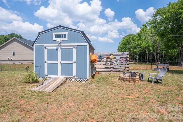4164 S Olivers Cross Road, Newton, NC 28658