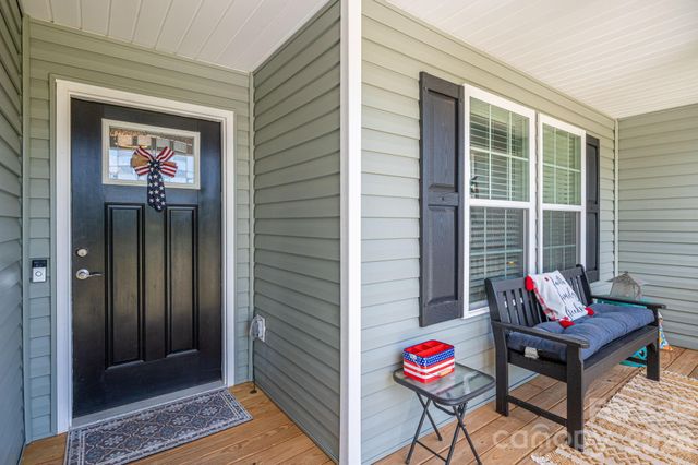 4164 S Olivers Cross Road, Newton, NC 28658