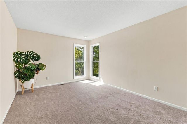 16935 W 175th Street, Olathe, KS 66062