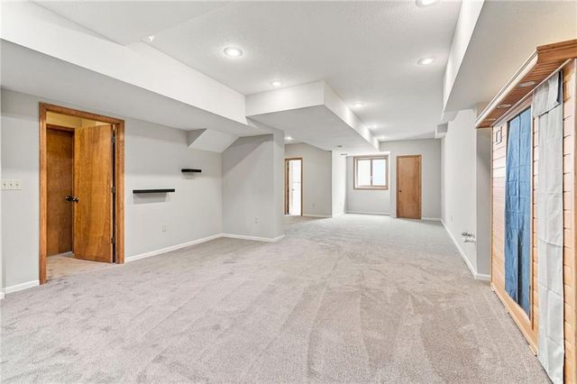 16935 W 175th Street, Olathe, KS 66062