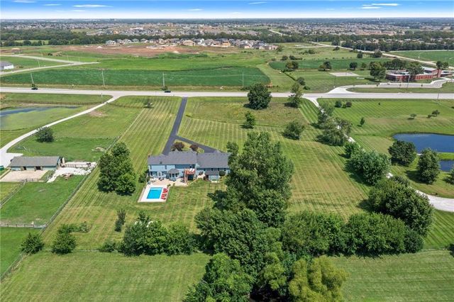 16935 W 175th Street, Olathe, KS 66062