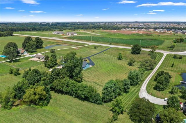 16935 W 175th Street, Olathe, KS 66062