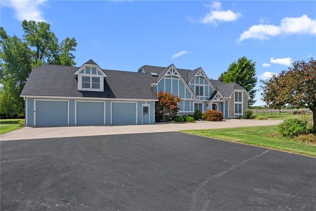 16935 W 175th Street, Olathe, KS 66062