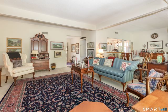 10 Heritage Circle A, Southbury, CT 06488