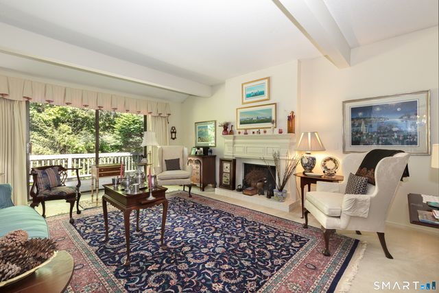 10 Heritage Circle A, Southbury, CT 06488