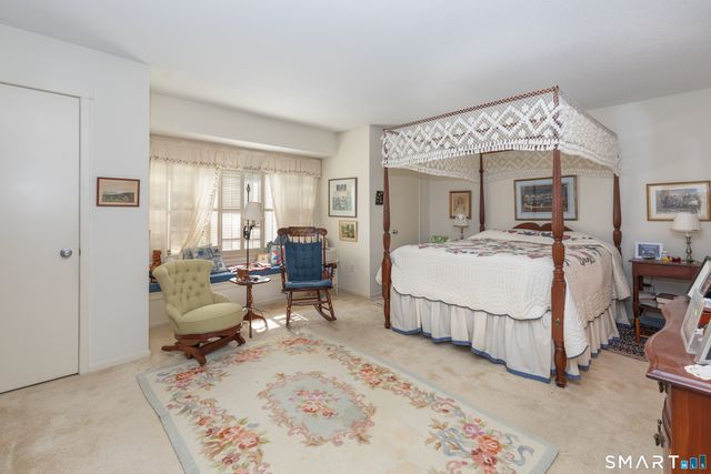 10 Heritage Circle A, Southbury, CT 06488