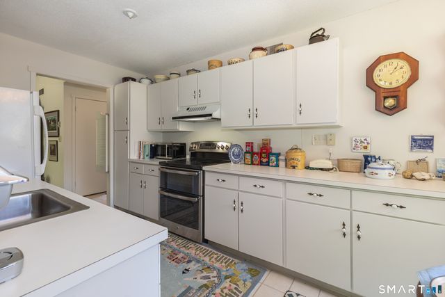 10 Heritage Circle A, Southbury, CT 06488