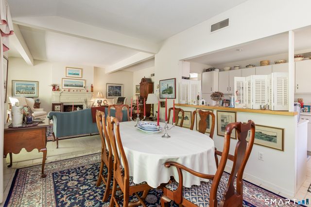 10 Heritage Circle A, Southbury, CT 06488