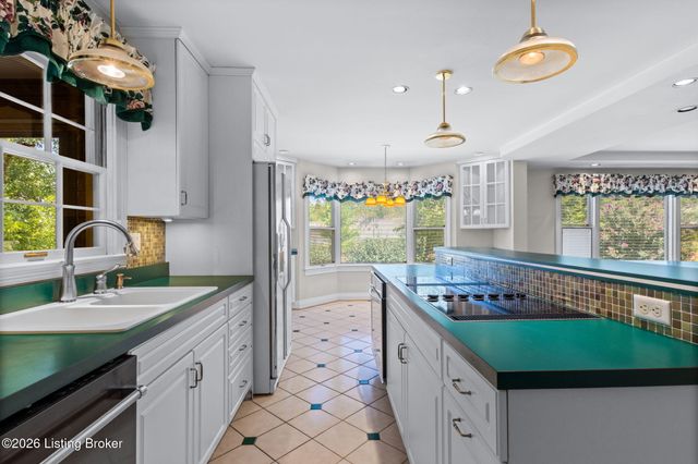 6315 Shadow Wood Ct, Prospect, KY 40059